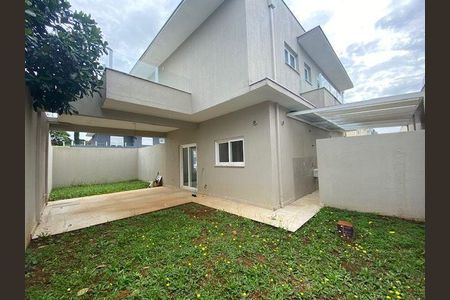 1_photo/94cfaabe03.8f3f2a47dd94676f-ATLAS-08cdf000-fb02-4beb-a7d0-9137b9f63d64.jpg de casa de condomínio à venda com 4 quartos, 176m² em Vila Santo Antônio, Cotia