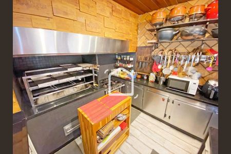 5_photo/94cfaabe51.2f15d505e37c7ac5-ATLAS-ccf12ff4-22bb-4354-adf7-69b3d2edf7e4.jpg de casa à venda com 3 quartos, 400m² em Vila Santo Antônio, Cotia