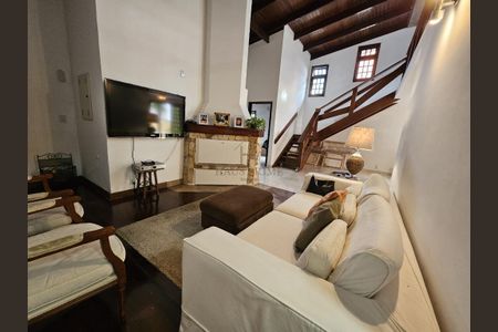 3_photo/94cfaabe6d.04a823dc9d4d949a-ATLAS-24c88e4c-cbb6-4d45-ae49-630cc1050bd8.jpg de casa para alugar com 3 quartos, 480m² em Vila Santo Antônio, Cotia