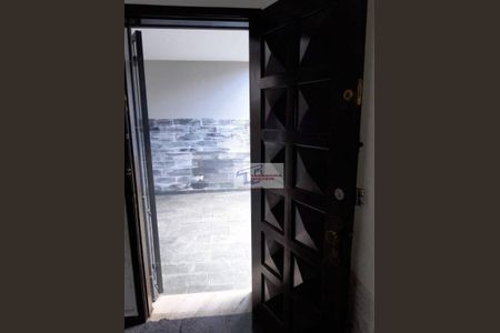 6_photo/94cfaabe7b.f0d246bad4da1cd5-ATLAS-d8b96e52-72eb-474f-954b-7c145269ae58.jpg de casa para alugar com 4 quartos, 250m² em Vila Santo Antônio, Cotia