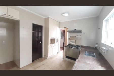 4_photo/94cfaabf13.98cf39ec7952f033-ATLAS-3a8e6418-5023-4333-9aa5-3bcb0dca1093.jpg de casa à venda com 3 quartos, 322m² em Jardim da Gloria, Cotia