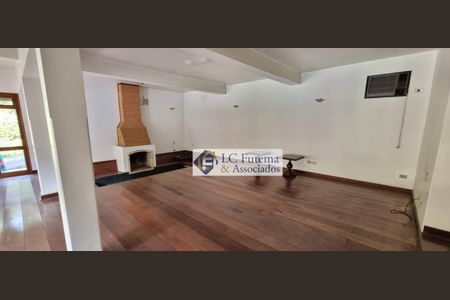 2_photo/94cfaabf1f.61df383ebc62b81a-ATLAS-a7bb45ad-b3a4-44f6-b32c-88bd2ee9b96d.jpg de casa à venda com 5 quartos, 368m² em Jardim da Gloria, Cotia