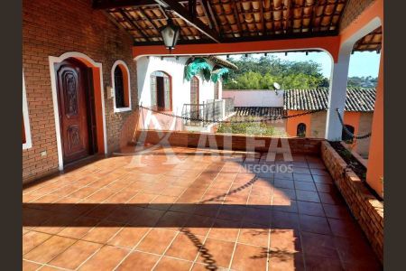 7_photo/94cfaabf6d.ceff8192393c33de-ATLAS-1953f687-8b4c-4aa1-afef-39e5ad7fd080.jpg de casa para alugar com 5 quartos, 450m² em Jardim da Gloria, Cotia