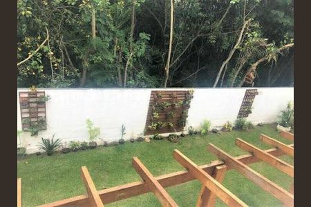 4_photo/94cfaac611.9f73e101bd22bb98-ATLAS-45a99f3d-2959-4a32-8f93-ab68c7a9deea.jpg de casa à venda com 4 quartos, 177m² em Jardim Barbacena, Cotia