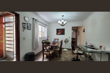 2_photo/94cfaac703.98cf39ec7952f033-ATLAS-f9711dd2-6aee-434f-9324-e9925edea41d.jpg de casa à venda com 3 quartos, 141m² em Jardim da Gloria, Cotia