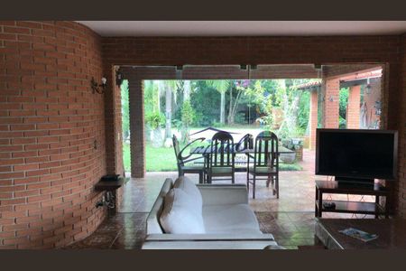 4_photo/94cfaac727.e98a0441d5514113-ATLAS-e24bc85c-e353-4a64-906e-4edac0f26537.jpg de casa de condomínio à venda com 3 quartos, 250m² em Jardim Barbacena, Cotia