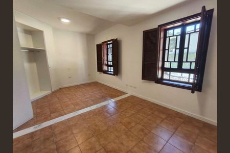 6_photo/94cfaac77b.5b63f18bcccc212e-ATLAS-3872eb61-5f7a-4c30-b0d6-e577c664c3b5.jpg de casa à venda com 3 quartos, 625m² em Jardim da Gloria, Cotia