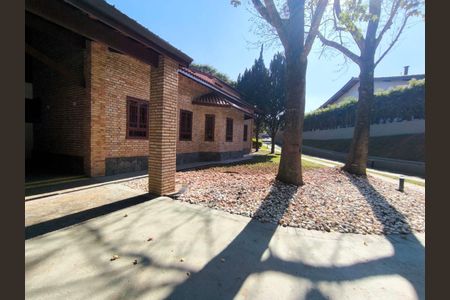 5_photo/94cfaac77b.5b63f18bcccc212e-ATLAS-b4f9ff87-33ba-4e3c-9b64-5d693f810d83.jpg de casa à venda com 3 quartos, 625m² em Jardim da Gloria, Cotia