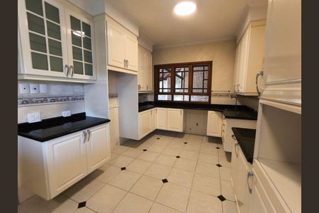 7_photo/94cfaac77b.5b63f18bcccc212e-ATLAS-e08361c4-ad92-40a0-94ff-106df9625bf0.jpg de casa à venda com 3 quartos, 625m² em Jardim da Gloria, Cotia