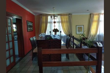 9_photo/94cfaac7a9.d7b7135cffaafe0a-ATLAS-621237a8-9579-4d36-af28-26a87cda7cbc.jpg de casa de condomínio à venda com 5 quartos, 356m² em Jardim da Gloria, Cotia