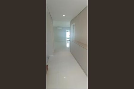 4_photo/94cfaac853.3fb6a6d23b4be51c-ATLAS-5153d648-b274-49c1-8ac7-2f60026bf9e6.jpg de casa de condomínio à venda com 6 quartos, 215m² em Jardim Barbacena, Cotia