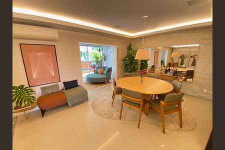 4_photo/94cfaac853.3fb6a6d23b4be51c-ATLAS-7132a09e-c7a2-46f6-b78c-6bb9f28d47fc.jpg de casa de condomínio à venda com 6 quartos, 215m² em Jardim Barbacena, Cotia