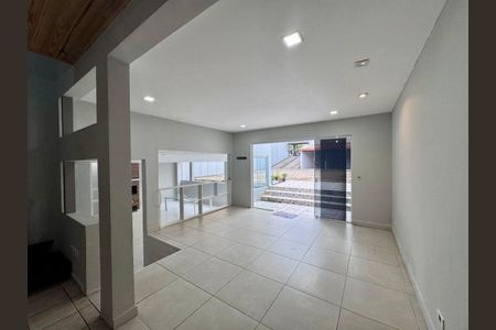 5_photo/94cfaac983.dc8bbd111761e841-ATLAS-0fb548a6-1593-431e-99c8-9939979e5f3d.jpg de casa para alugar com 3 quartos, 250m² em Horizontal Park, Cotia