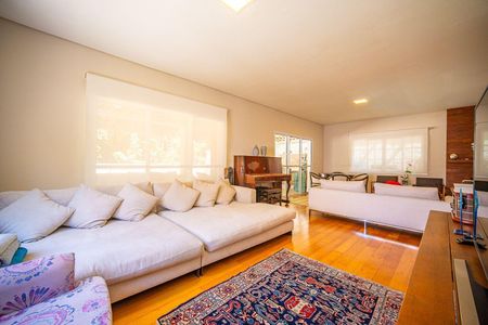 3_photo/94cfaac9c9.fb2e7a60a8bfd920-ATLAS-01c75a3e-27a1-49c6-b8e0-9a30bede6b22.jpg de casa de condomínio à venda com 4 quartos, 408m² em Jardim Barbacena, Cotia