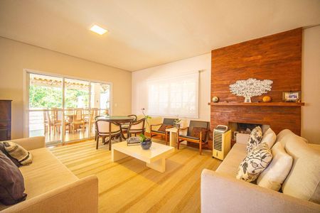 17_photo/94cfaac9c9.fb2e7a60a8bfd920-ATLAS-2ea19ca0-f50c-4cc5-b704-efcda6f57fe4.jpg de casa de condomínio à venda com 4 quartos, 408m² em Jardim Barbacena, Cotia