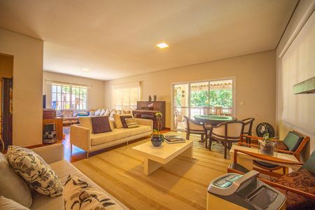 7_photo/94cfaac9c9.fb2e7a60a8bfd920-ATLAS-8d8ef2d1-8955-4b69-98f8-b49400d1becc.jpg de casa de condomínio à venda com 4 quartos, 408m² em Jardim Barbacena, Cotia