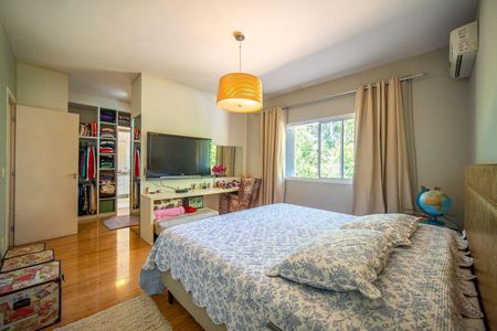 37_photo/94cfaac9c9.fb2e7a60a8bfd920-ATLAS-9e493ab3-a009-431b-bd16-565d02796868.jpg de casa de condomínio à venda com 4 quartos, 408m² em Jardim Barbacena, Cotia