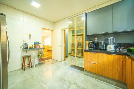 9_photo/94cfaac9c9.fb2e7a60a8bfd920-ATLAS-afacb1b7-418a-48e6-bc31-a624b15d0262.jpg de casa de condomínio à venda com 4 quartos, 408m² em Jardim Barbacena, Cotia