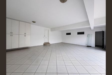 7_photo/94cfaac9f3.08f922be3a726ba4-ATLAS-0add337a-e7a2-4f99-9d23-d730d2ad69a2.jpg de casa à venda com 3 quartos, 214m² em Horizontal Park, Cotia