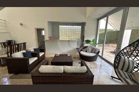 8_photo/94cfaaca13.719fbdc320448c84-ATLAS-1aab0bcd-e51f-47de-884b-5a1c350802ba.jpg de casa à venda com 3 quartos, 340m² em Horizontal Park, Cotia