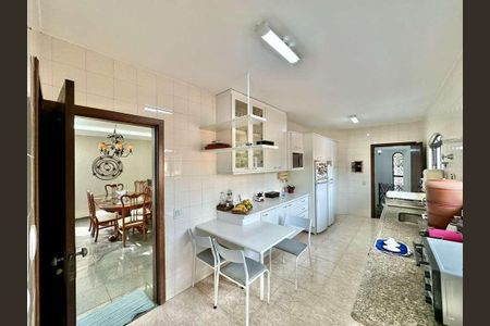 45_photo/94cfaaca57.8f3f2a47dd94676f-ATLAS-089d4c56-83d3-4059-bea1-d1e9b0cdae3a.jpg de casa à venda com 4 quartos, 432m² em Horizontal Park, Cotia