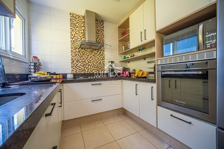 26_photo/94cfaacae1.ceff8192393c33de-ATLAS-4e19356a-7a2d-469a-879f-aaea23ac9e6f.jpg de casa à venda com 3 quartos, 292m² em Horizontal Park, Cotia