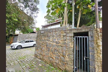 8_photo/94cfaacb0b.17a4969d13b5e058-ATLAS-3c47d2b8-1b95-4824-bfc5-1370a03c4cab.jpg de casa à venda com 3 quartos, 250m² em Jardim Barbacena, Cotia