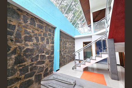 11_photo/94cfaacb0b.17a4969d13b5e058-ATLAS-f655e707-108f-4e2d-a8b7-1da56f3c51fb.jpg de casa à venda com 3 quartos, 250m² em Jardim Barbacena, Cotia