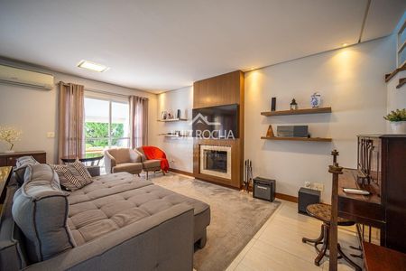 6_photo/94cfaacb6f.ceff8192393c33de-ATLAS-275ecfbc-99e8-4eb3-a767-ff84ead7ed45.jpg de casa à venda com 3 quartos, 178m² em Pinus Park, Cotia