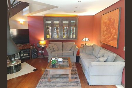 13_photo/94cfaacb6f.ceff8192393c33de-ATLAS-b1403650-c7bd-4d00-98f8-181d03fae468.jpg de casa à venda com 3 quartos, 256m² em Pinus Park, Cotia