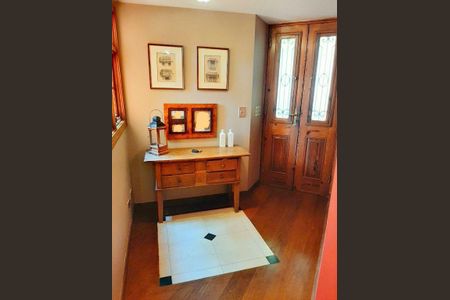 5_photo/94cfaacb6f.ceff8192393c33de-ATLAS-d28d8c43-47a7-491e-a933-0a9aa5212f99.jpg de casa à venda com 3 quartos, 256m² em Pinus Park, Cotia