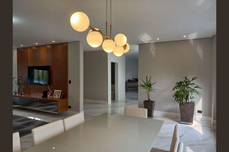 11_photo/94cfaacbd7.f34ea19b5153c875-ATLAS-27a6d6c7-d0a6-49ec-b6d2-be5371d7b18f.jpg de casa à venda com 3 quartos, 430m² em Jardim Barbacena, Cotia