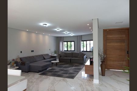 10_photo/94cfaacbd7.f34ea19b5153c875-ATLAS-6045dbac-e90f-4ffe-8d22-836b156ef950.jpg de casa à venda com 3 quartos, 430m² em Jardim Barbacena, Cotia