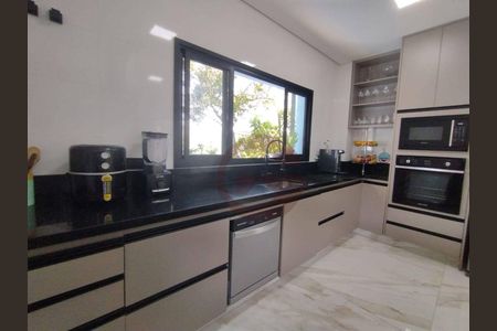 8_photo/94cfaacbd7.f34ea19b5153c875-ATLAS-d7177134-6a74-42b8-81d4-ce17059c6df5.jpg de casa à venda com 3 quartos, 246m² em Jardim Barbacena, Cotia