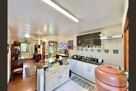 10_photo/94cfaacd0b.2632d4ea6d5ceda8-ATLAS-f96d8a26-58ac-4f90-baf5-5e71c4e7b67c.jpg de casa à venda com 3 quartos, 81m² em Jardim Barbacena, Cotia