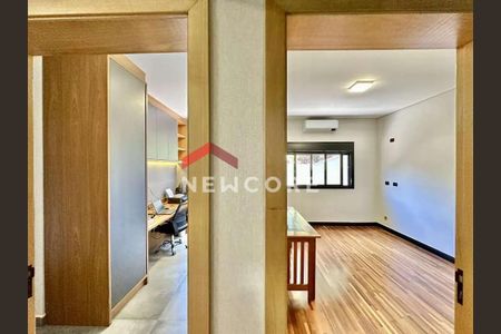 49_photo/94cfaaceb7.90bd9ce7e18c11b8-ATLAS-54a32fc6-760d-4c60-8405-696b0d42c581.jpg de casa de condomínio à venda com 3 quartos, 321m² em Jardim Barbacena, Cotia