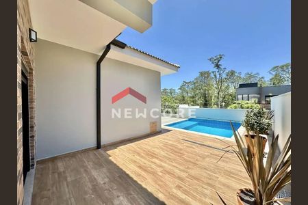 6_photo/94cfaaceb7.90bd9ce7e18c11b8-ATLAS-e3a7dec0-38c3-4395-93c8-1496e47c4fb2.jpg de casa de condomínio à venda com 3 quartos, 321m² em Jardim Barbacena, Cotia