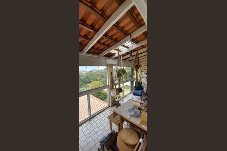 4_photo/94cfaad089.143559cf2cedd01d-ATLAS-7d55772b-0023-46a4-b30c-939bace8aab0.jpg de casa de condomínio à venda com 3 quartos, 250m² em Chácara Canta Galo, Cotia