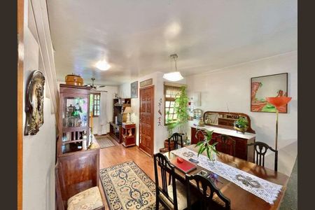 2_photo/94cfaad3b1.ceff8192393c33de-ATLAS-077adfd1-5af2-4b8a-b8aa-770767468e31.jpg de casa à venda com 3 quartos, 81m² em Jardim Barbacena, Cotia