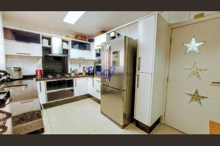 25_photo/94cfaad74b.a7dd5fb929741219-ATLAS-9f91908a-2f1c-47cd-af78-3ff67de8d7a0.jpg de casa à venda com 3 quartos, 250m² em Granja Viana, Cotia