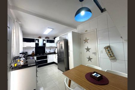 11_photo/94cfaad74b.bf1bfafdbf9111e3-ATLAS-55ecffd0-aeb8-48a3-962e-0c6b09d23b72.jpg de casa de condomínio à venda com 3 quartos, 244m² em Granja Viana, Cotia