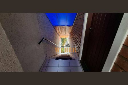 11_photo/94cfaad77f.7dc29441a77b793f-ATLAS-cbed8a04-5eba-48a4-a20a-d329cc705e43.jpg de casa à venda com 2 quartos, 150m² em Jardim da Gloria, Cotia