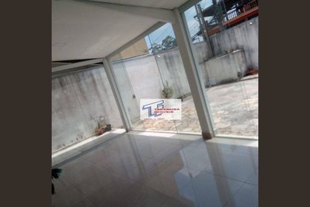 4_photo/94cfaad90f.4f01e810a805cb87-ATLAS-41d4ad4b-e7a4-4104-947c-1185abf4fc40.jpg de casa à venda com 3 quartos, 158m² em Jardim do Engenho, Cotia