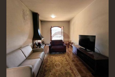 6_photo/94cfaad913.492a4b42f47c6f83-ATLAS-bc0fdcc9-a850-42e0-bdb0-04bf4ee91005.jpg de casa à venda com 3 quartos, 270m² em Jardim da Gloria, Cotia