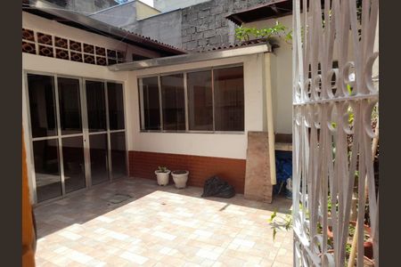 4_photo/94cfaad9c3.fc3124ead6c5d417-ATLAS-e4666ce5-e767-4bed-9472-9f7bae36235a.jpg de casa à venda com 3 quartos, 240m² em Jardim do Engenho, Cotia