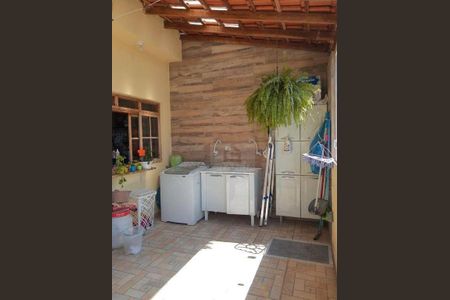 23_photo/94cfaad9c5.c06c3c5dbfc3661b-ATLAS-970d0828-d09c-4907-8dc9-c8a0d86f623f.jpg de casa à venda com 3 quartos, 245m² em Jardim da Gloria, Cotia