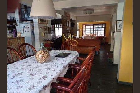 4_photo/94cfaada11.3be18b52e244e7c2-ATLAS-1d85ece0-ae8c-4d18-b2ff-53524a90d66c.jpg de casa à venda com 3 quartos, 330m² em Jardim da Gloria, Cotia