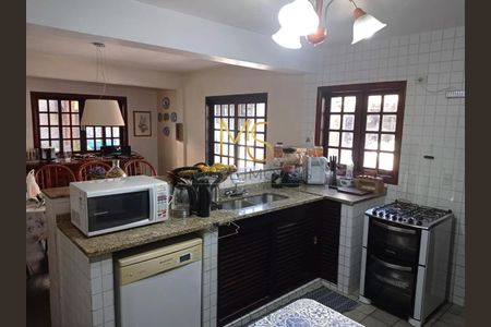 7_photo/94cfaada11.3be18b52e244e7c2-ATLAS-28b9a61c-16d2-420c-9b19-2aabb0c23199.jpg de casa à venda com 3 quartos, 330m² em Jardim da Gloria, Cotia