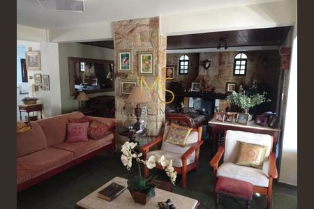 2_photo/94cfaada11.3be18b52e244e7c2-ATLAS-4d5350c5-1d59-439a-b86b-b736bbdd64a9.jpg de casa à venda com 3 quartos, 330m² em Jardim da Gloria, Cotia