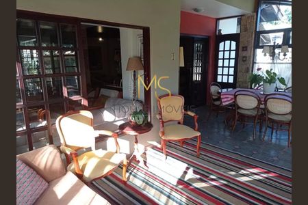 5_photo/94cfaada11.3be18b52e244e7c2-ATLAS-4ff53a28-72ec-4bd0-a551-dcee50fefbe5.jpg de casa à venda com 3 quartos, 330m² em Jardim da Gloria, Cotia